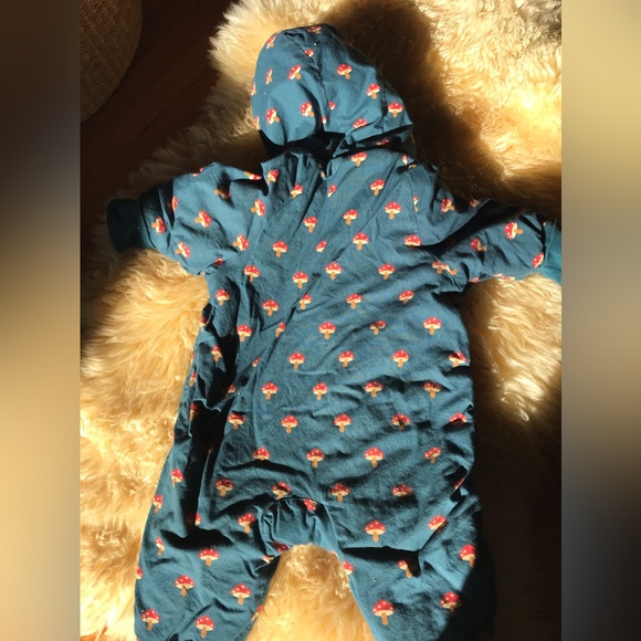 Toadstools Snowsuit - Picture 7 of 12